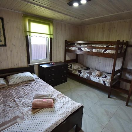 Маєток Мигдаль Hotel Свитяз Екстериор снимка